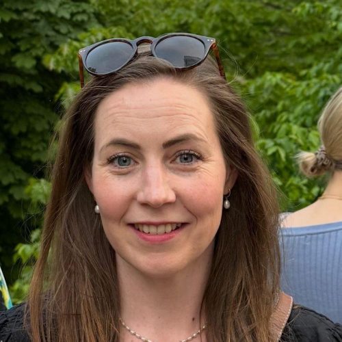 Dr Juliette Lewis-Jones